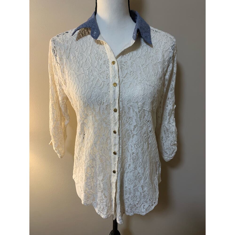Signature Studio Women's Lace Top with Denim Collar Shirt - Size Medium